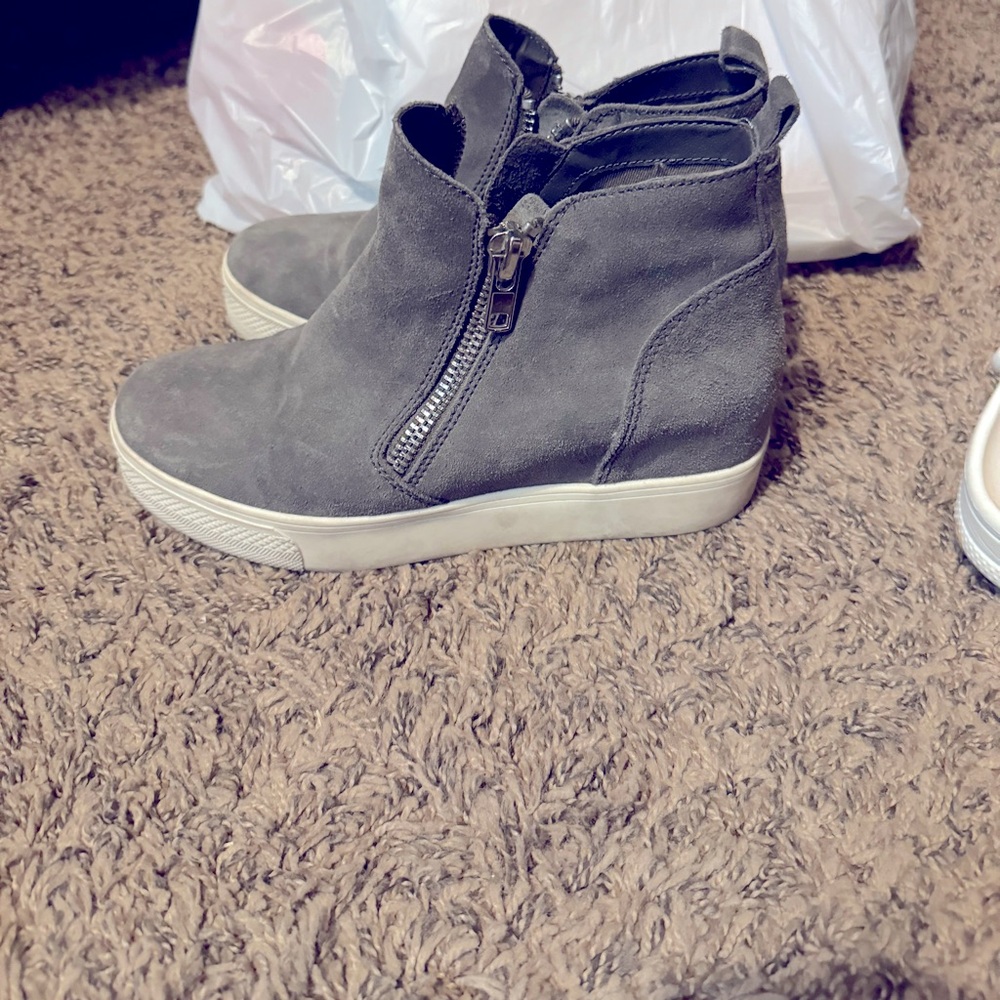 Steve madden sneakers